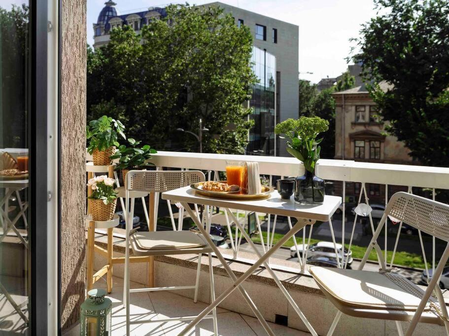 Bright 2Br Apartment - Top Location - City Balcony 부쿠레슈티 외부 사진
