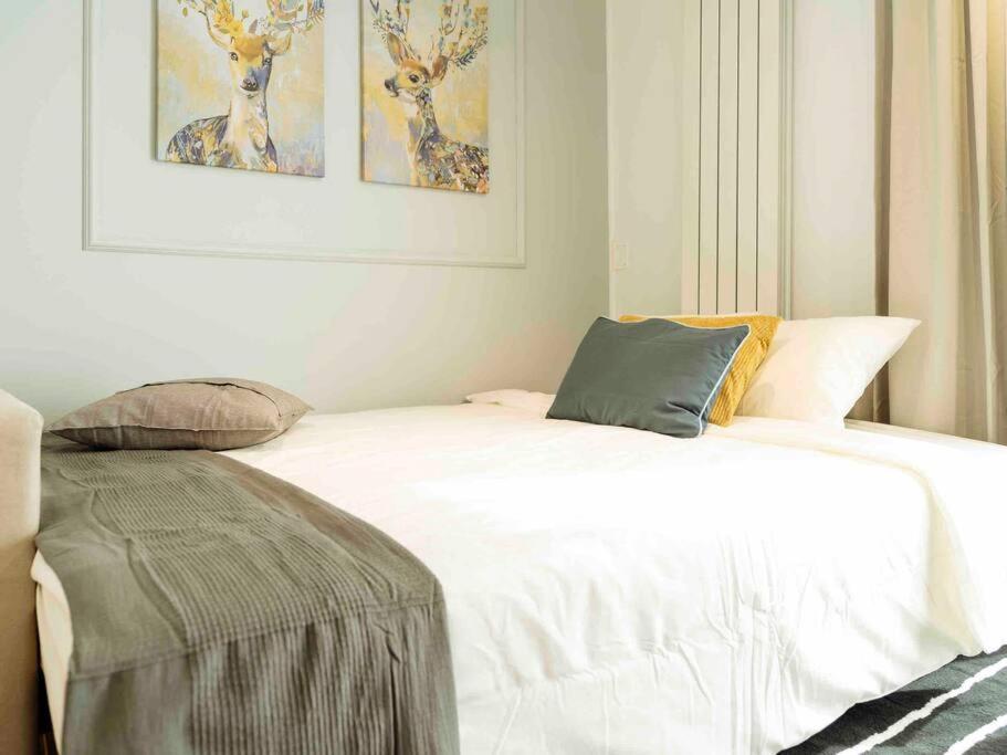 Bright 2Br Apartment - Top Location - City Balcony 부쿠레슈티 외부 사진