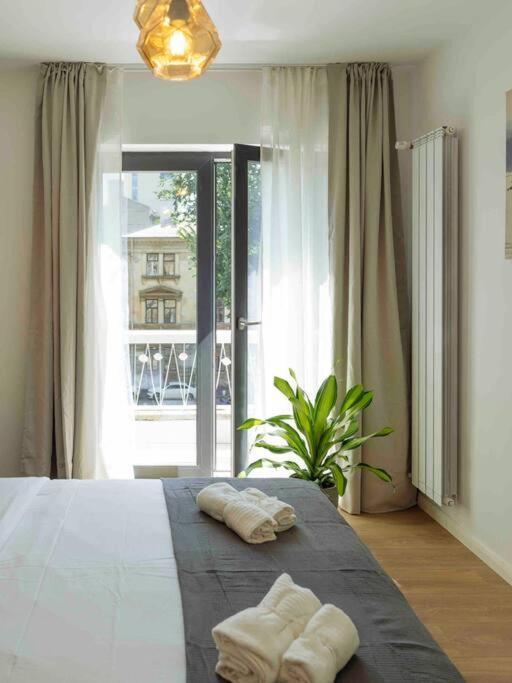 Bright 2Br Apartment - Top Location - City Balcony 부쿠레슈티 외부 사진