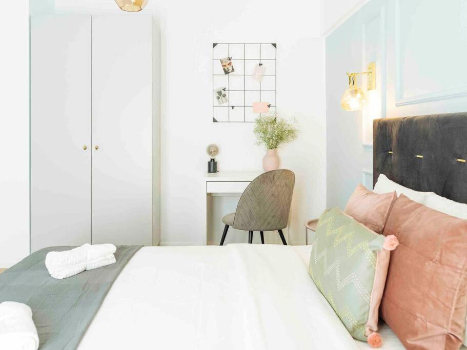 Bright 2Br Apartment - Top Location - City Balcony 부쿠레슈티 외부 사진