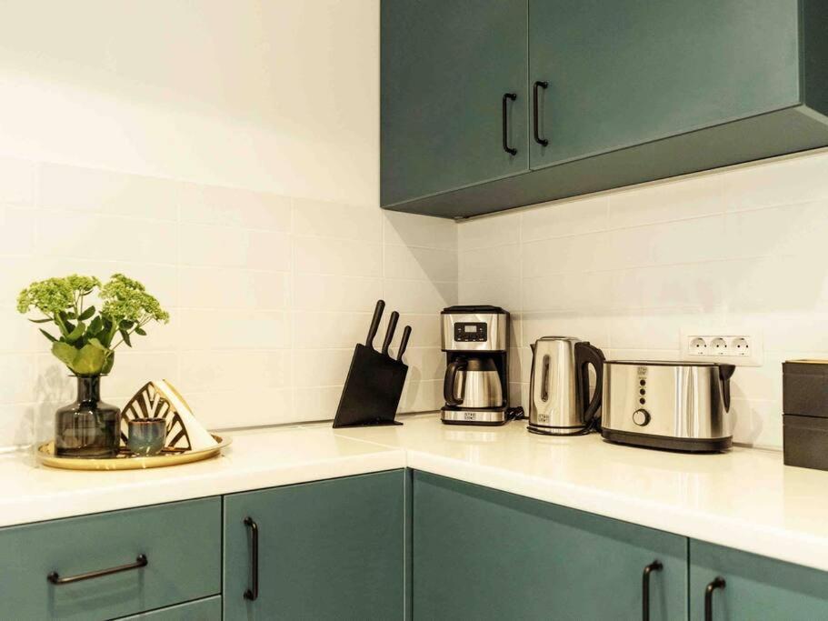 Bright 2Br Apartment - Top Location - City Balcony 부쿠레슈티 외부 사진